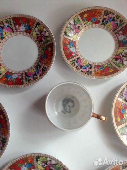 Чашка и 6 блюдечек
