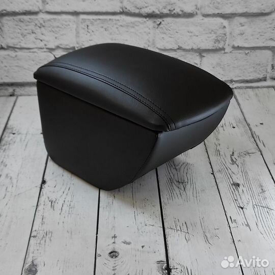 Подлокотник Opel Astra J (2009 - )