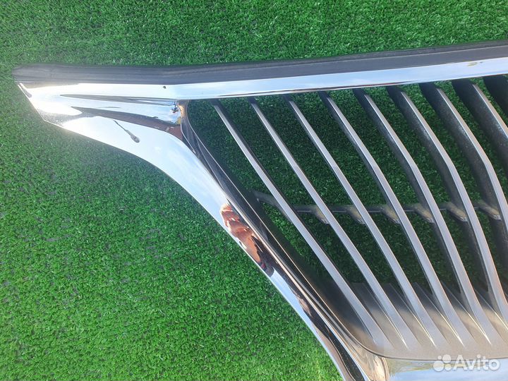 Решетка радиатора на Lexus RX 450H 2009-2012