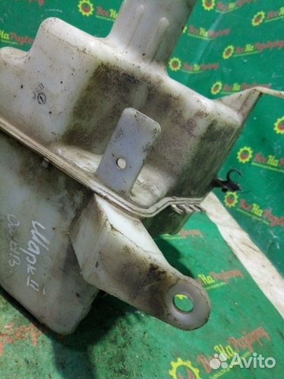 Бачок омывателя Toyota Mark 2 универсал