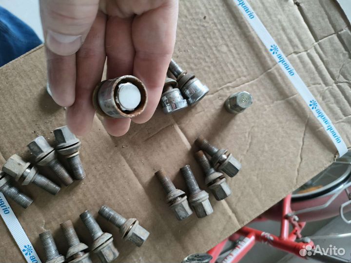 Болты колесные с эксцентриком и секретки для ваз