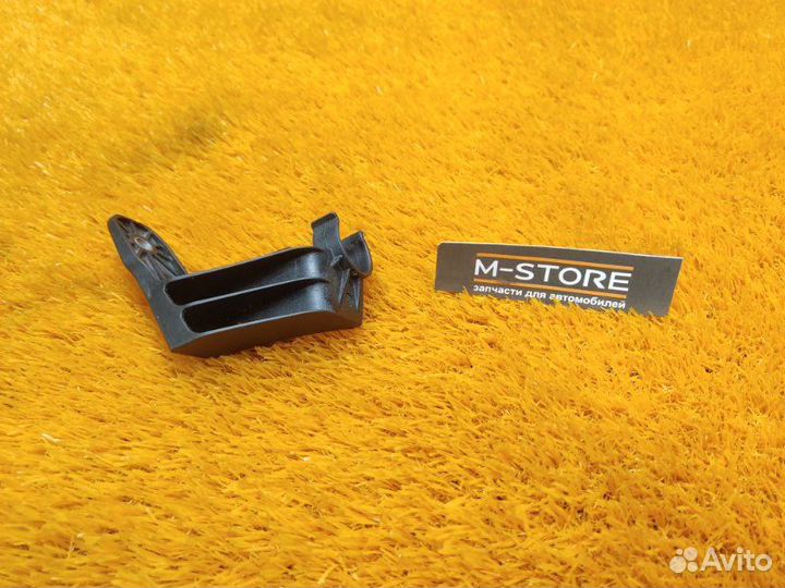 Держатель патрубка системы охлаждения Bmw X5 E70