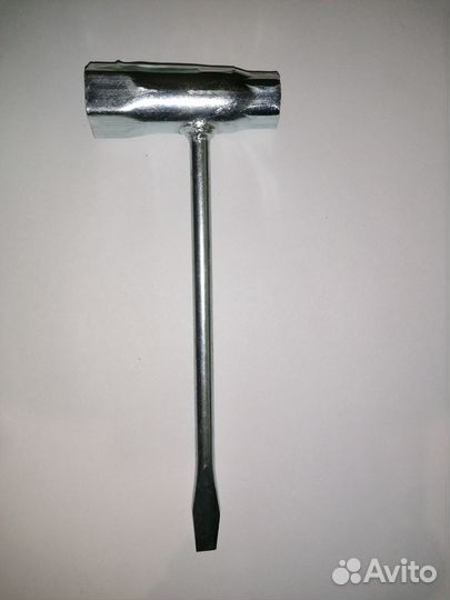 Комбинированный свечной ключ-отвертка 17*13