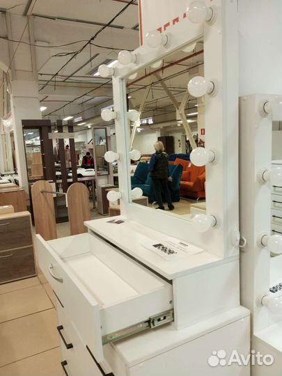 Гримерное зеркало