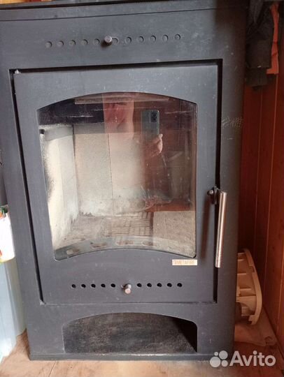 Печь-камин для водяного отопления