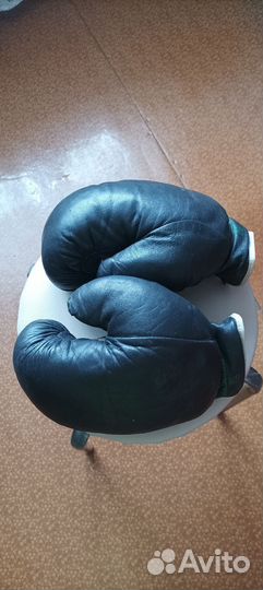 Боксерские перчатки