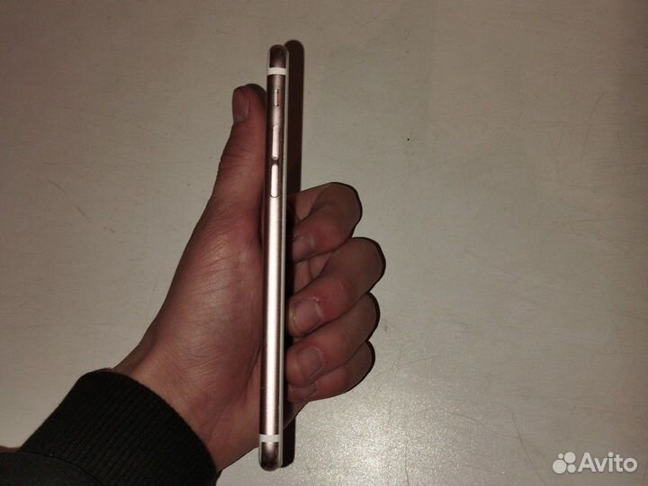 iPhone 6S, 64 ГБ