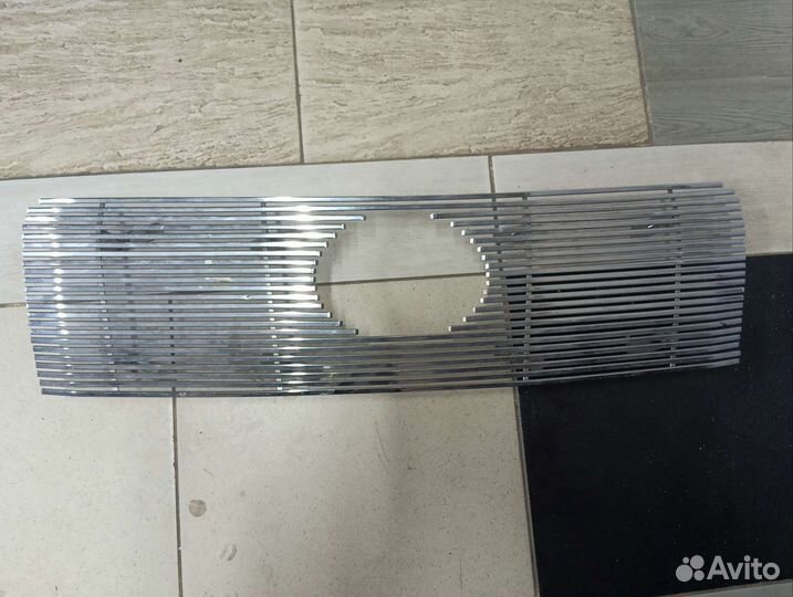 Решетка радиатора toyota land cruiser