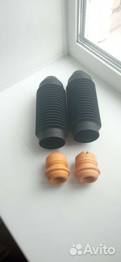 Комплект отбойников и пыльников golf 4