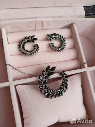 Серьги и колье