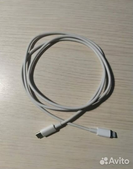 Оригинальный кабель на айфон таипси-лайтнинг