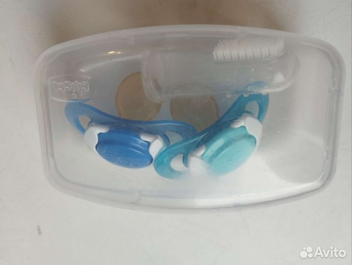 Пустышки chicco с 6 месяцев