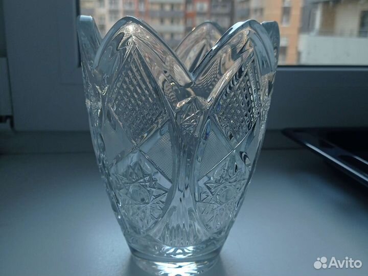 Хрустальная ваза
