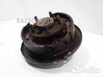 Кулак задний правый 25527482