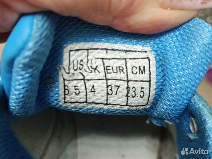 Кроссовки унисекс,37р