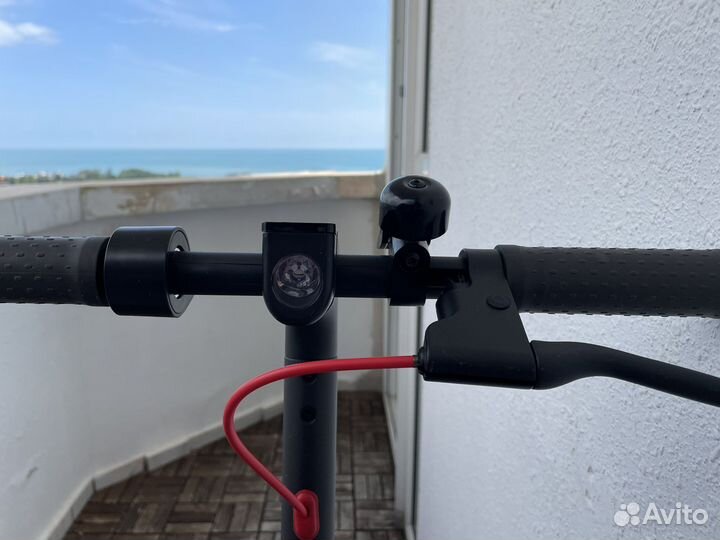 Самокат электрический xiaomi m365 pro