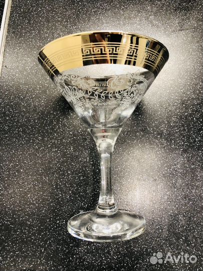 Бокалы под мартини