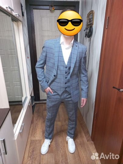 Мужской костюм тройка