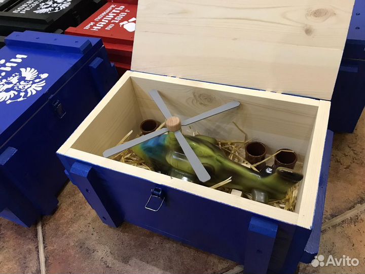 Подарок емкость в виде вертолет