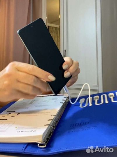 Ежедневник с зарядным устройством на кольцах