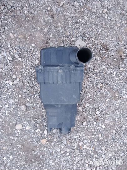 Корпус воздушного фильтра Peugeot 206