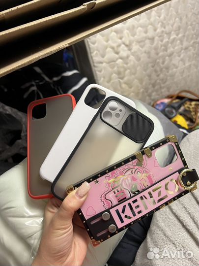 Чехлы на телефон iPhone 11