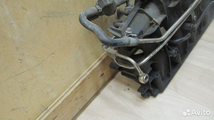 Коллектор впускной Volkswagen Passat B6 2005-2010