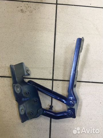 Петля капота передняя левая Opel Astra J