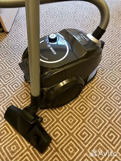 Пылесос Bosch BGS32002/03 нера 2000W