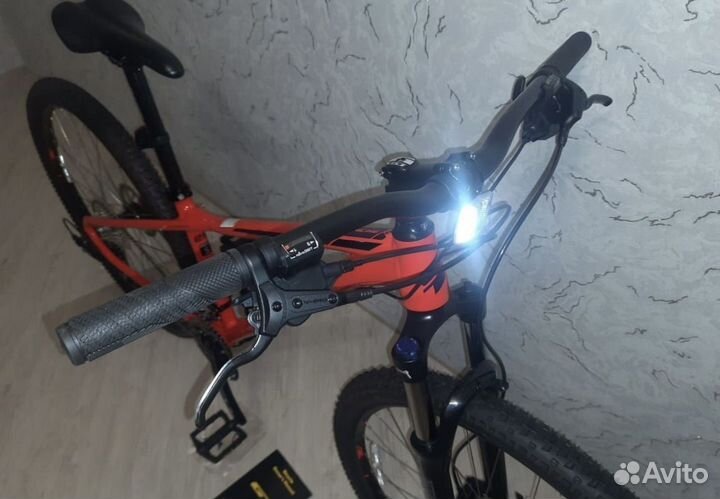 Велосипед Gt avalanche R29
