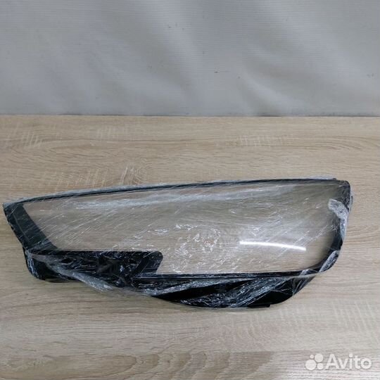 Стекла фар Audi A4 B9