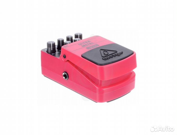 Behringer UM300 - педаль эффектов дисторшн