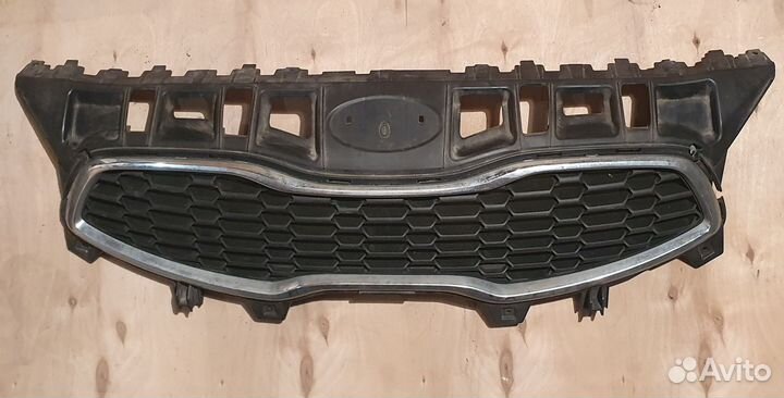 Решетка радиатора kia ceed jd 2014r