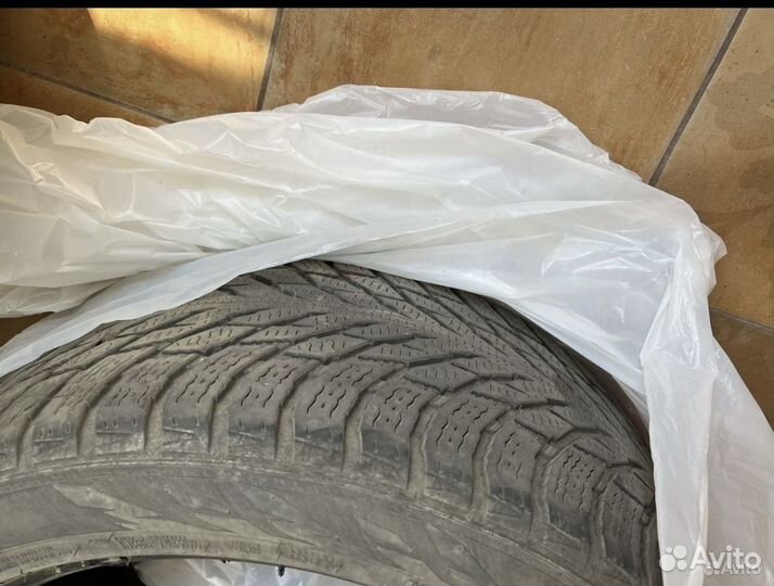 Nokian Tyres Hakkapeliitta 9 245/45 R18 T