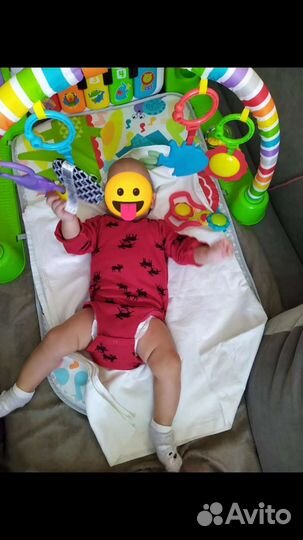 Развивающий коврик с пианино Fisher price