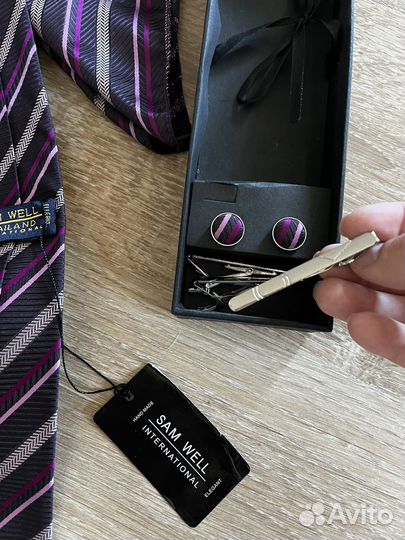 Галстук, запонки и зажим в наборе. Новый с биркой