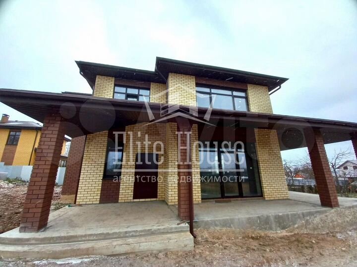 Дом 154 м² на участке 6,5 сот.