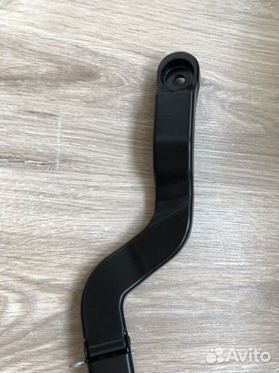 Поводок дворника Range Rover sport ll