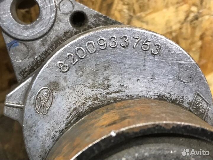 Натяжитель приводного ремня Renault Logan седан 1