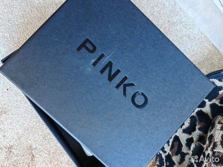 Кошелек Pinko натуральная кожа