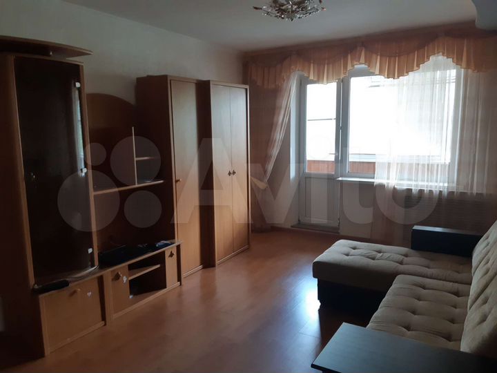 2-к. квартира, 54 м², 4/10 эт.