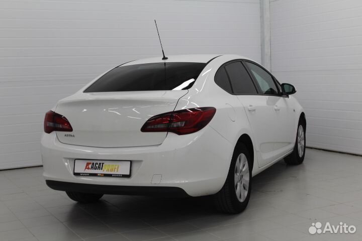 Opel Astra, 2014