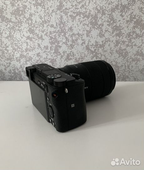 Sony A6400 + объектив 18-135mm Как новый