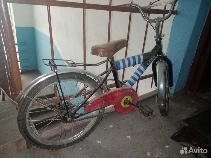 Продам велосипед подростковый надо обслужить