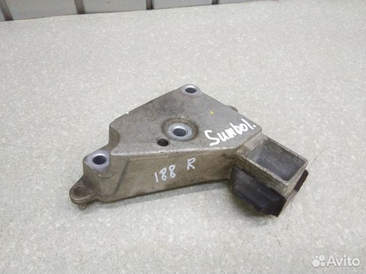 Кронштейн двигателя правый Renault Clio II Symbol