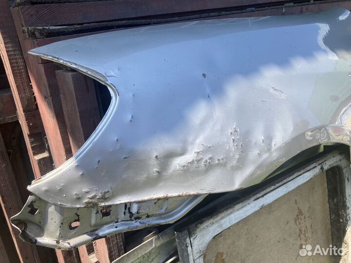Крыло переднее левое toyota corolla 120