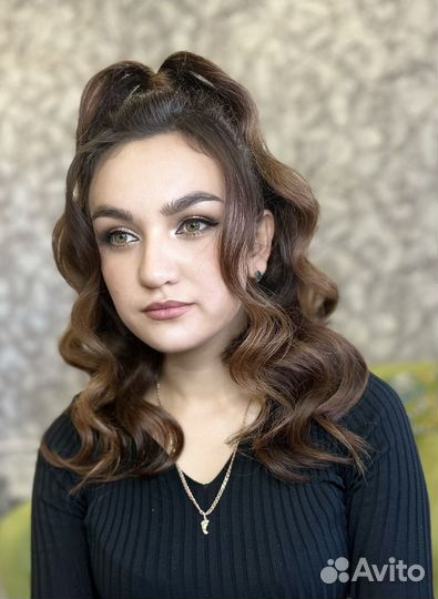 Причёски и макияж