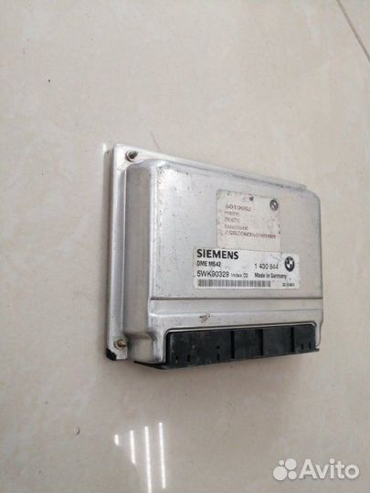 Блок управления двигателем Bmw 523I E39 M52 2.5