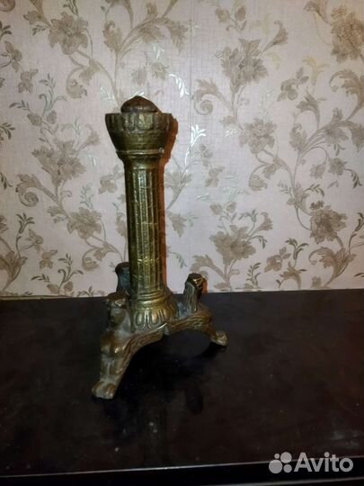 Старинный подсвечник