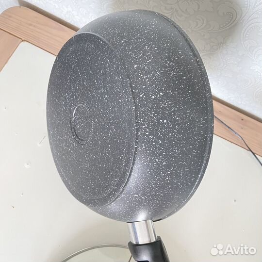 Сковорода новая глубокая 26см